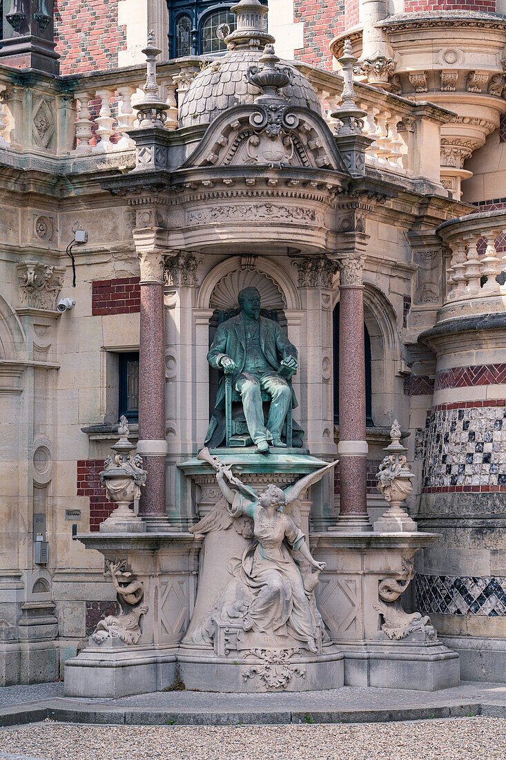 Außenansicht des Palais Bénédictine in Fecamp, Normandie, Frankreich