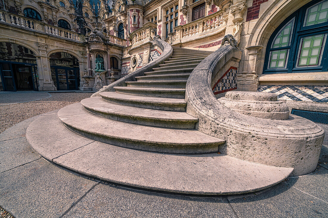 Außenansicht des Palais Bénédictine in Fecamp, Normandie, Frankreich