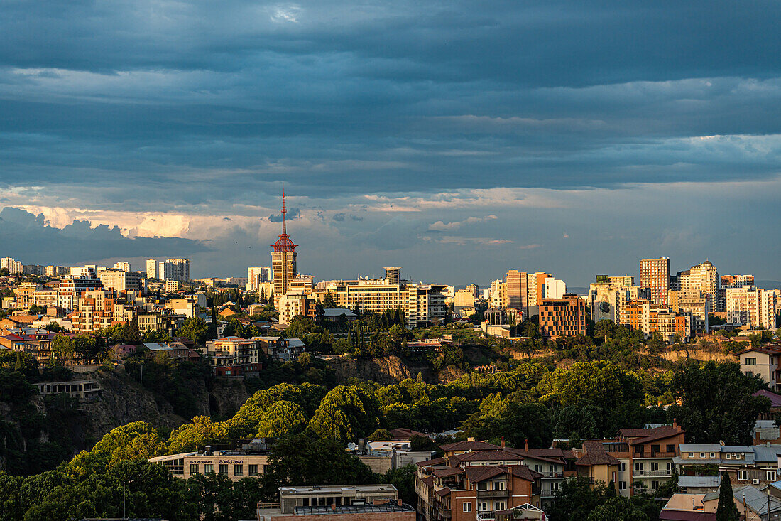 Stadtbild, Blick über die Stadt Tiflis, Georgien, Europa