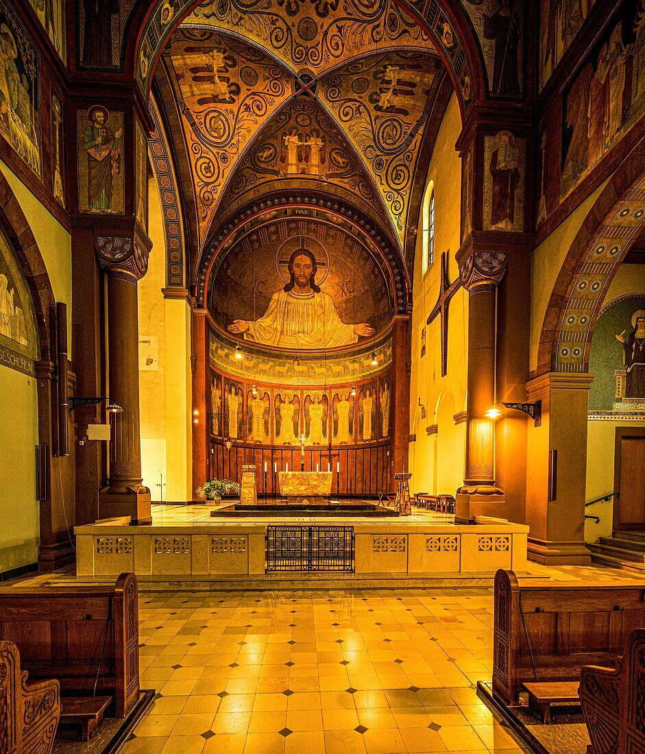 Abtei St. Hildegard, Altarraum der Abteikirche, Rüdesheim, Oberes Mittelrheintal, Hessen, Deutschland