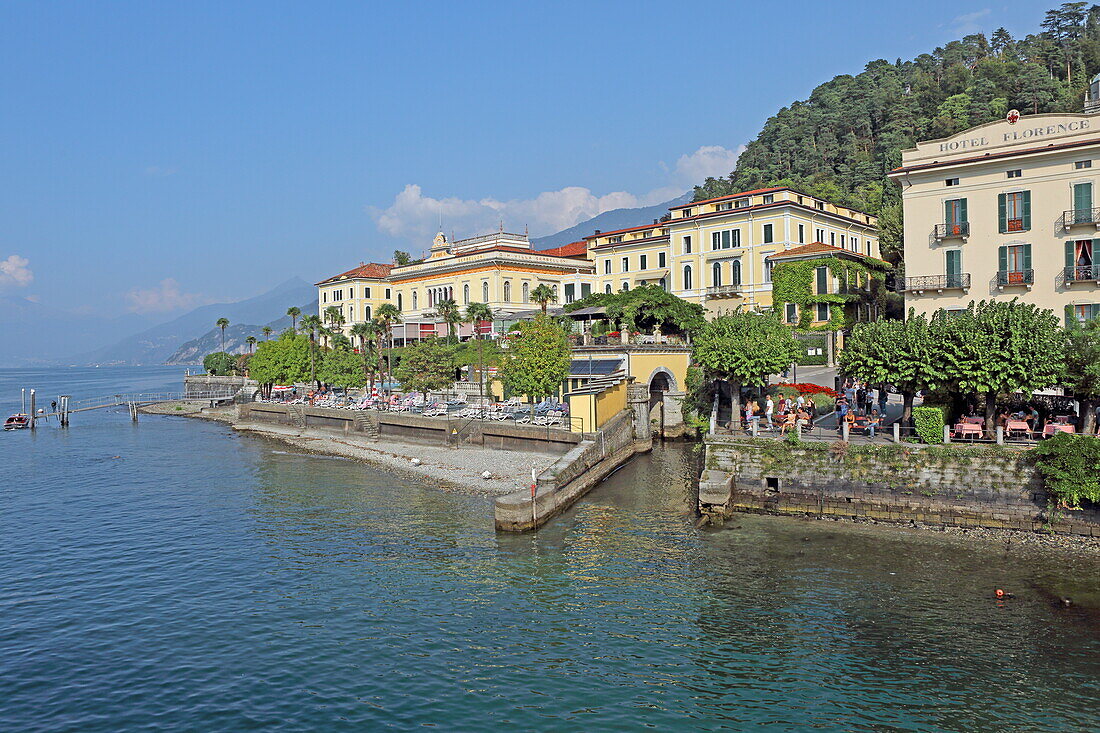 Grand Hotel Villa Serbelloni (links) und Hotel Florence, Bellagio, Comer See, Lombardei, Italien