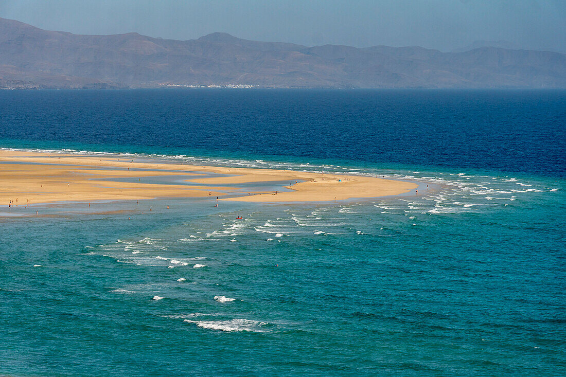 Playa de Sotavento de Jandía, Sandstrand, Surfer, Wellen, Kanarische Inseln, Spanien