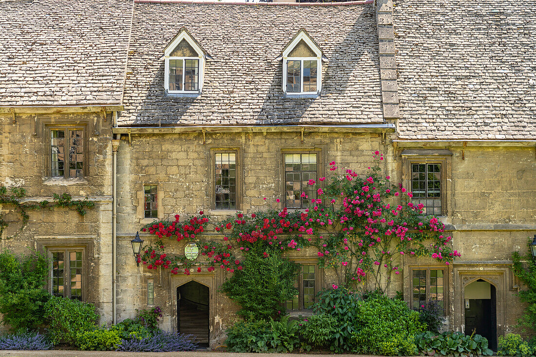 Worcester College Cottage, University of Oxford, Oxfordshire, England, United Kingdom, Europe