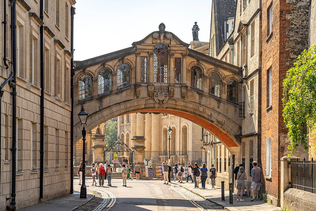 Die Hertford Bridge oder Seufzerbrücke in Oxford, Oxfordshire, England, Großbritannien, Europa