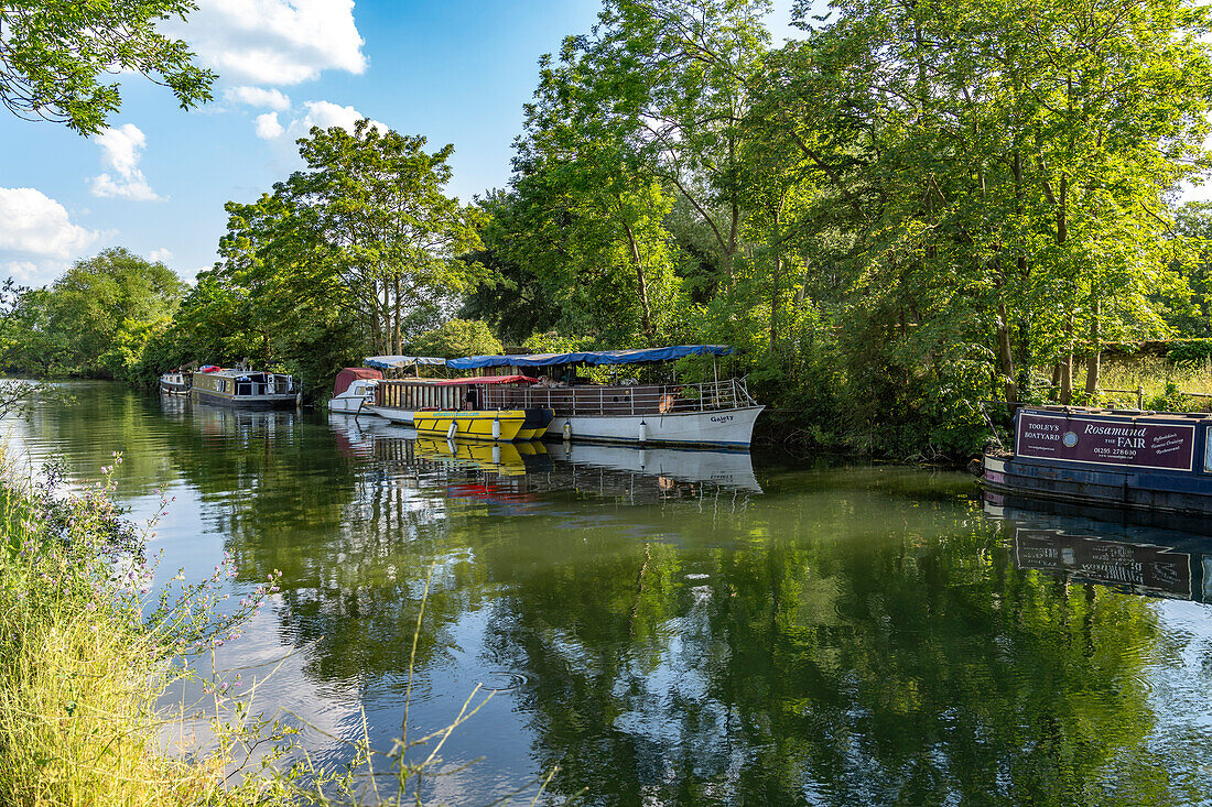 Boats on the River Thames at Port Meadow in Oxford, Oxfordshire, England, United Kingdom, Europe
