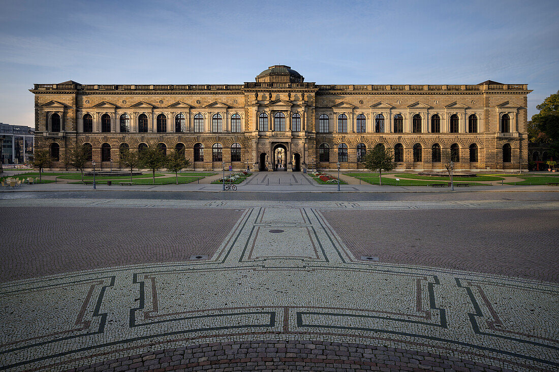 View from Theaterplatz to the &quot;Gallery of Old Masters&quot; in the Dresden Zwinger, Dresden, Free State of Saxony, Germany, Europe