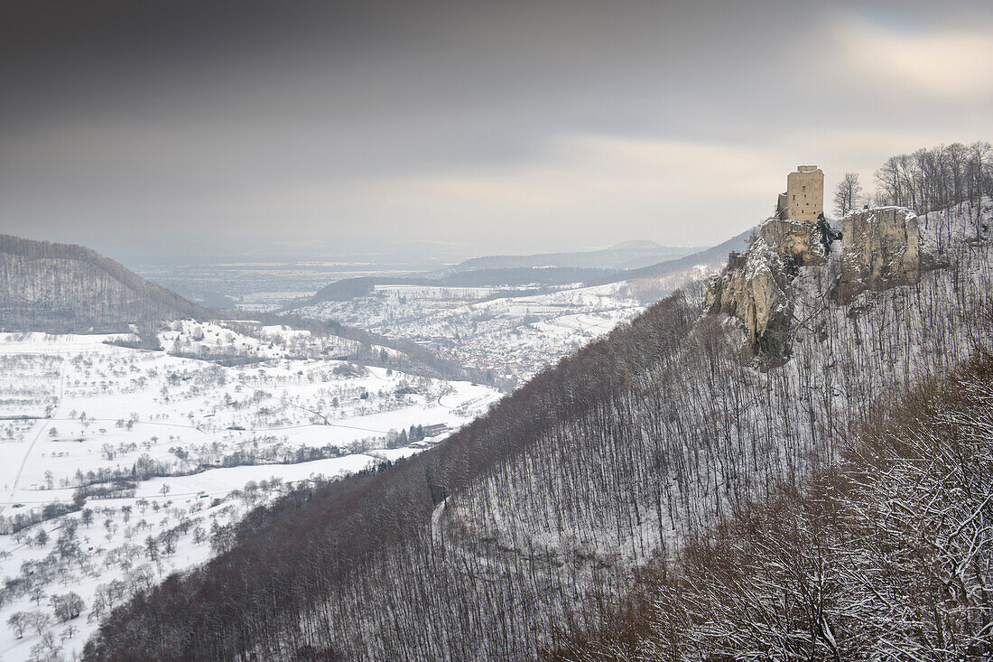 Burgruine Reußenstein, Felsenburg oberhalb Neidlingen, Landkreis Esslingen und Göppingen, Schwäbische Alb, Baden-Württemberg, Deutschland, Europa