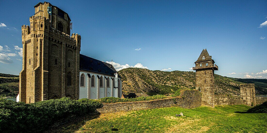 Martin's Church and city wall on the Michelfeld in Oberwesel, Upper Middle Rhine Valley, Rhineland-Palatinate, Germany