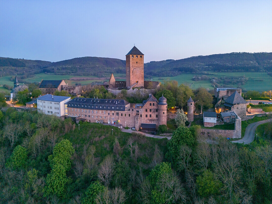Burg Lichtenberg bei Sonnenaufgang, Thallichtenberg, Pfälzer Bergland, Pfälzerwald, Rheinland-Pfalz, Deutschland