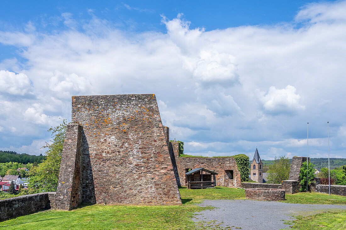 Ulmen castle ruins, Eifel, Rhineland-Palatinate, Germany