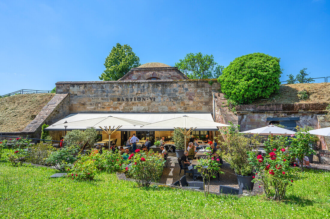 Restaurant in den Festungsanlagen von\nSaarlouis, Saar, Saartal, Saarland, Deutschland