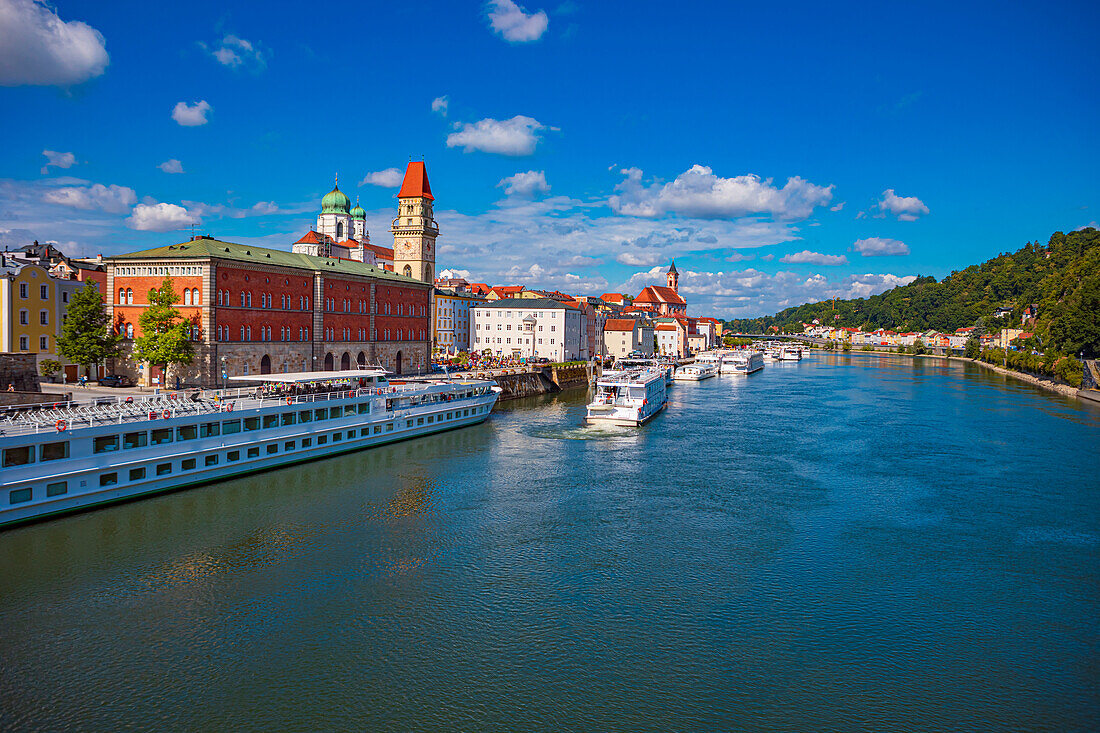 Donau-Ufer in Passau, Bayern, Deutschland