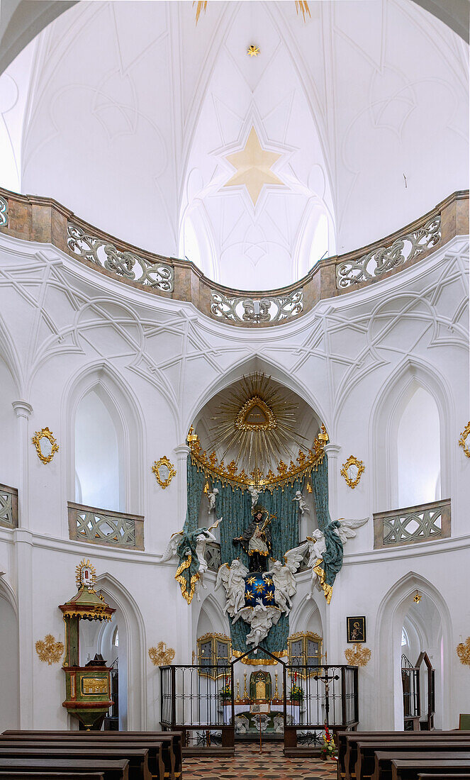 Innenraum der Wallfahrtskirche des hl. Johannes von Nepomuk auf Zelená Hora in Žďár nad Sázavou in der Böhmisch-Mährischen Höhe in Tschechien