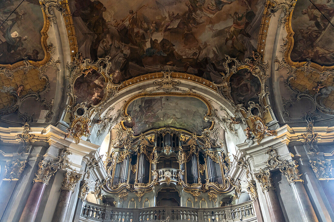 Orgel im Innenraum der Wallfahrtskirche Mariä Heimsuchung, Käppele auf dem Nikolausberg, Würzburg, Unterfranken, Bayern, Deutschland