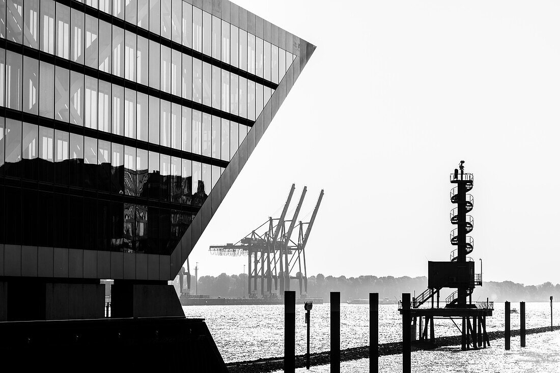 Dockland, ship-shaped office building, Altona, Hamburg, Germany