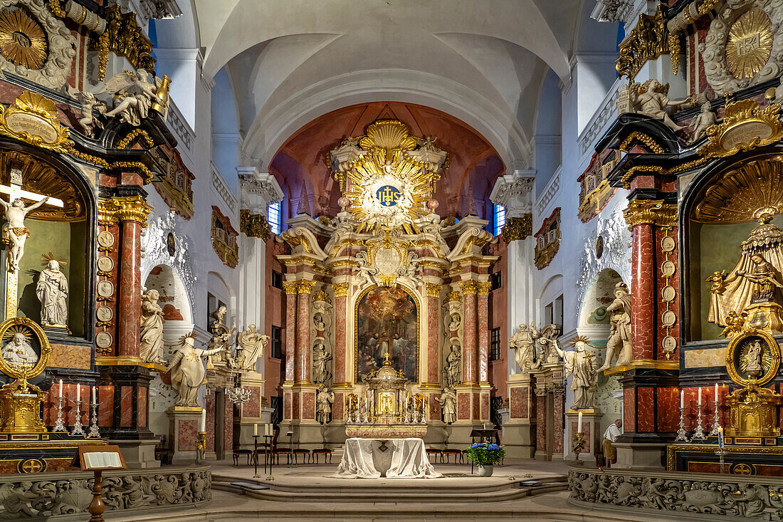 Innenraum der Pfarrkirche St. Martin in Bamberg, Oberfranken, Bayern, Deutschland, Europa
