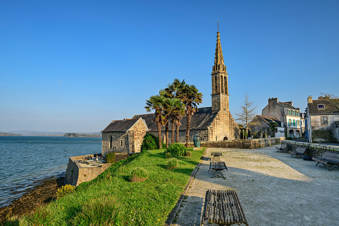 Church of Église Notre-Dame de Landévennec, Landévennec, GR 34, Zöllnerweg, Sentier Côtier, Crozon peninsula, Atlantic coast, Brittany, France
