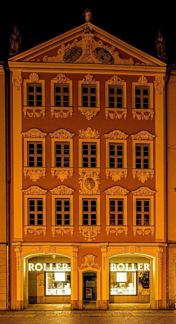 Siegertsches Haus in the Baroque style on the market square in the evening light, Chemnitz, Saxony, Germany