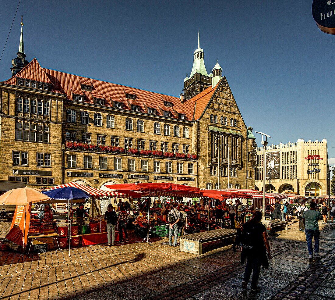 Market stalls on the market square in Chemnitz, in the background the New Town Hall and the Red Tower Gallery, Saxony, Germany