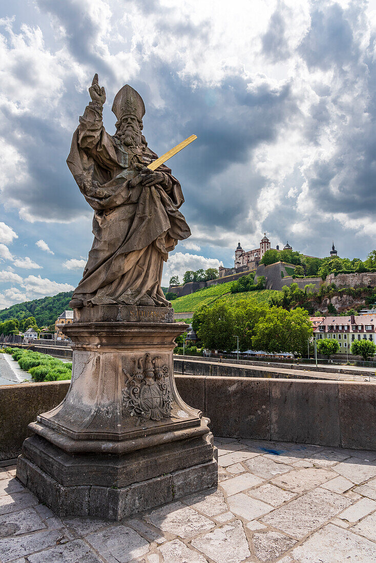 Bridge saint St. Kilianus on the Old Main Bridge in Würzburg, Lower Franconia, Franconia, Bavaria, Germany