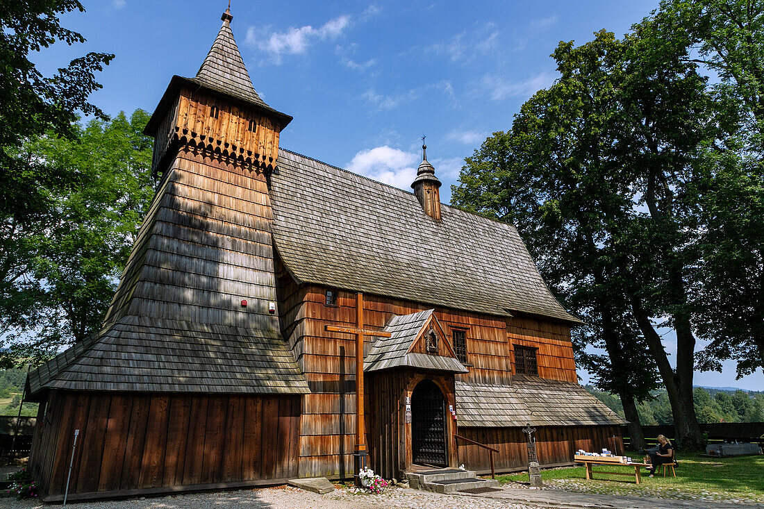 Erzengel-Michael-Kirche (Kościoł św. Michała Archanioła) in Dębno Podhalańskie in Kleinpolen in Polen