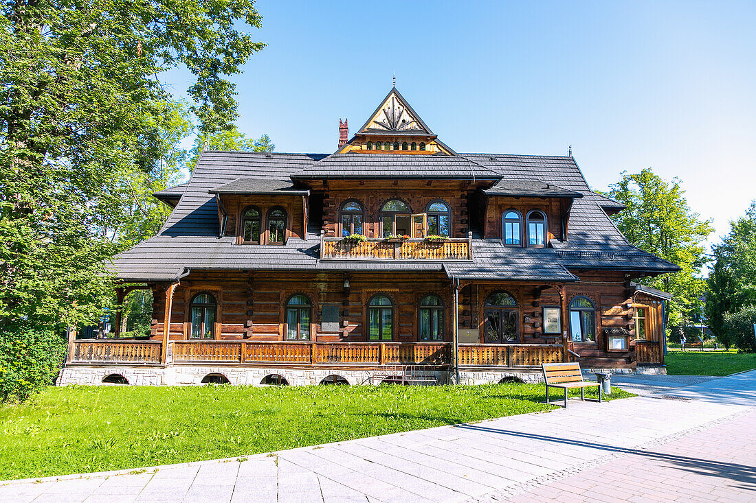 Tatranszskie Kulturzentrum (Tatrzańskie Centrum Kultury Jutrzenka) in Zakopane in der Hohen Tatra in Polen