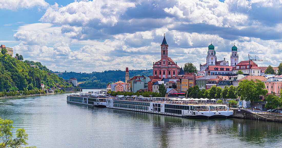 Ausblick über Donau in Passau, Bayern, Deutschland