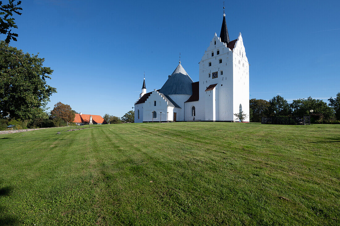 Die Kirche von Horne diente 2005 als Kulisse für den Film "Adams Äpfel" von Anders Thomas Jensen, Fünen, Dänemark