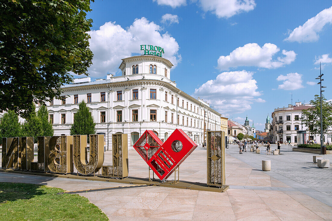 Litewski Square (Litauer Platz, Plac Litewski) with Europa Hotel and fountains and Kraków Suburb (Krakowskie Przedmieście) in Lublin in Lubelskie Voivodeship of Poland