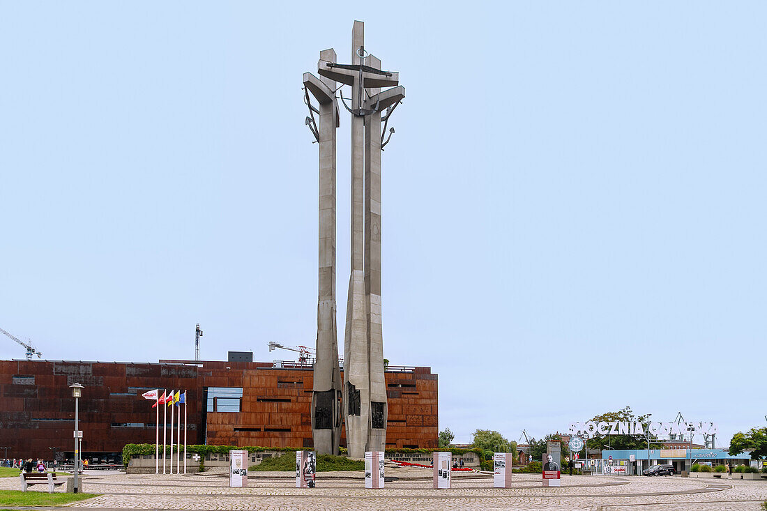 Monument to the Fallen Shipyard Workers and European Center of Solidarity (Europejskie Centrum Solidarności ECS) to the resistance of the shipyard workers and the Solidarność trade union (Solidarnosc) in Danzig (Gdańsk) in the Pomorskie Voivodeship of Poland