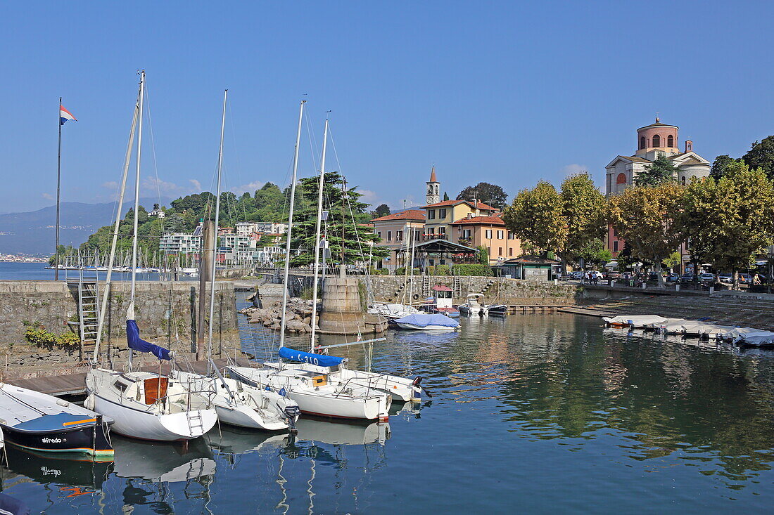 Hafen von Luino, Lago Maggiore, Lombardei, Italien