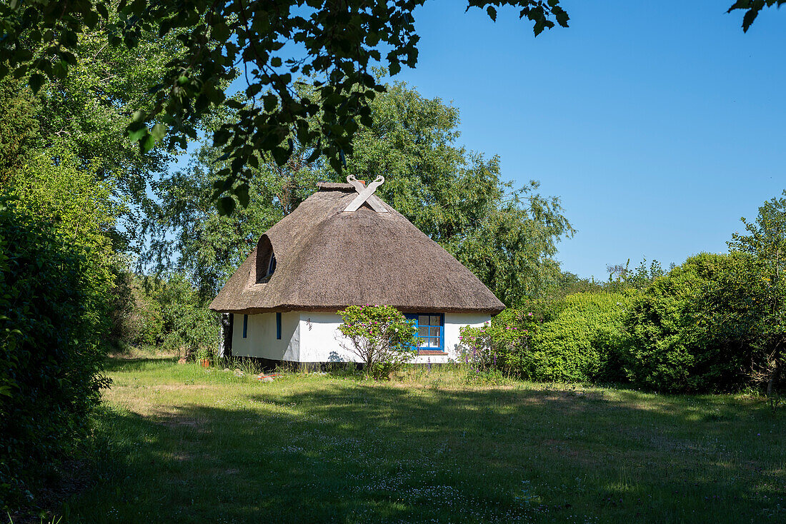 Hexenhaus, thatched house, oldest house on the island of Hiddensee, Vitte, Mecklenburg-West Pomerania, Germany