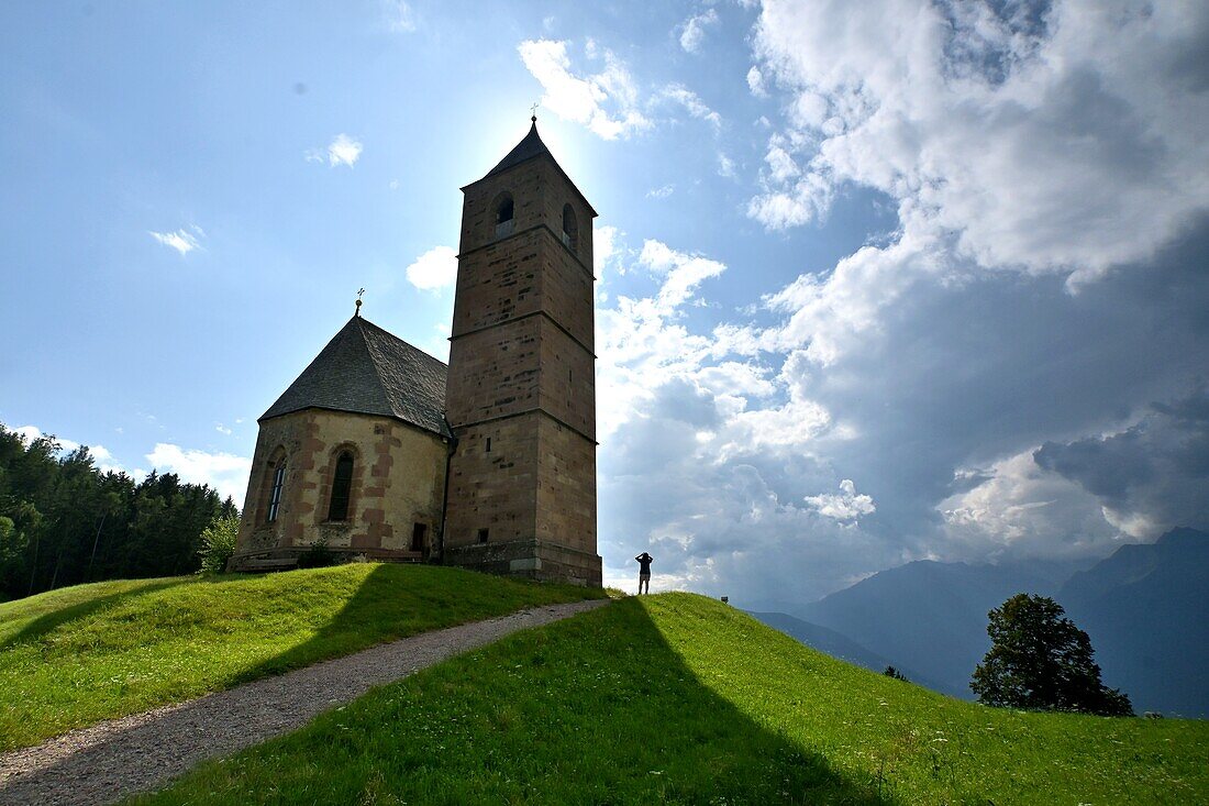 St. Kathrein Kirche bei Hafling über Meran, Etschtal, Südtirol, Italien
