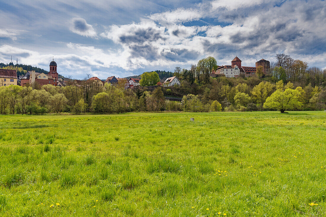 Blick auf Rieneck im Sinntal, Landkreis Main-Spessart, Unterfranken, Franken, Bayern, Deutschland