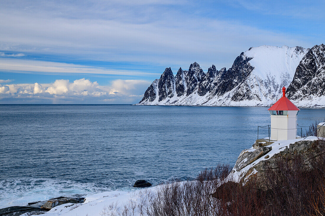 Lighthouse near Tungeneset with Devil's Teeth and Ersfjord, Okshornan, Tungeneset, Senja, Troms og Finnmark, Norway
