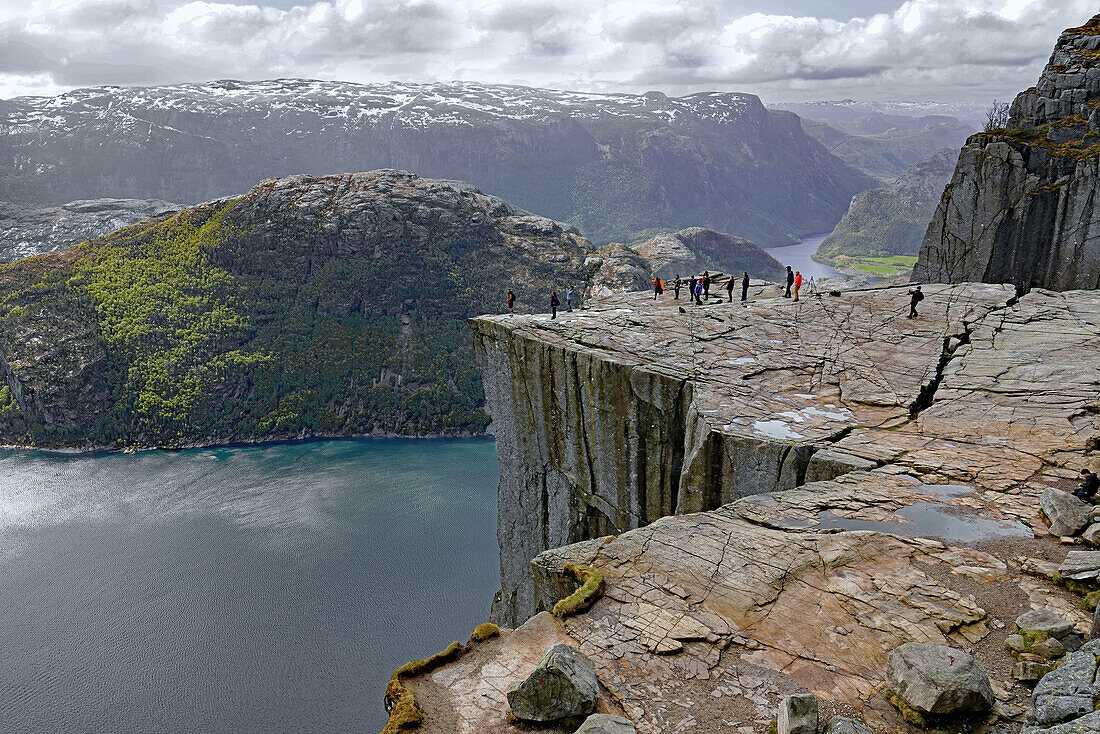 Norwegen, Rogaland, Felsklippen Preikestolen (Predigtstuhl) am Lysefjord