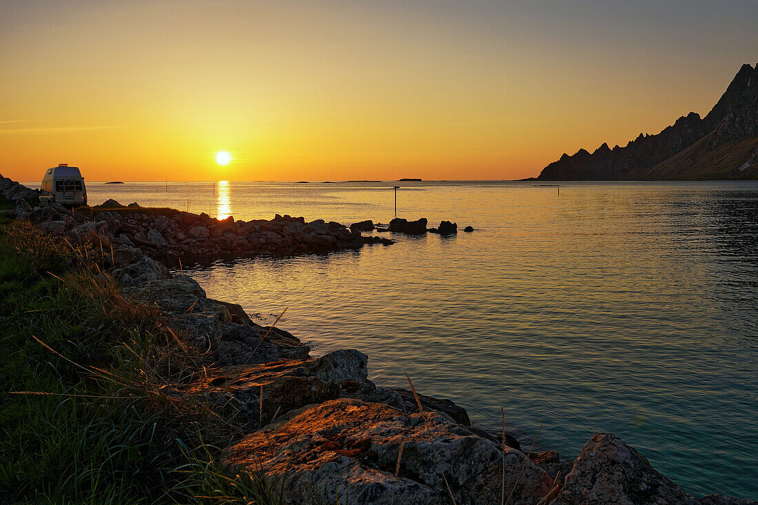 Norway, Vesteralen, Andøya Island, midnight sun at 1:30 a.m. in Bleik harbor