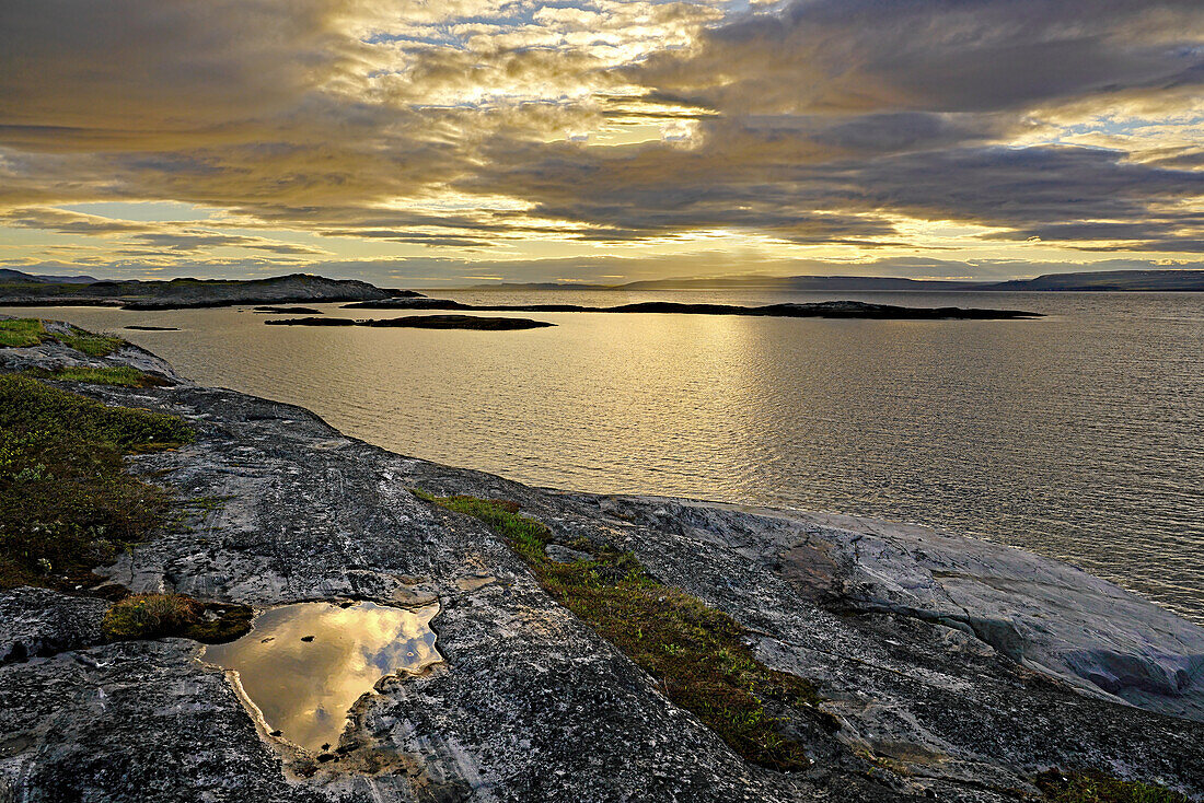 Norway, Finnmark, evening light at the coastal village of Bugøynes