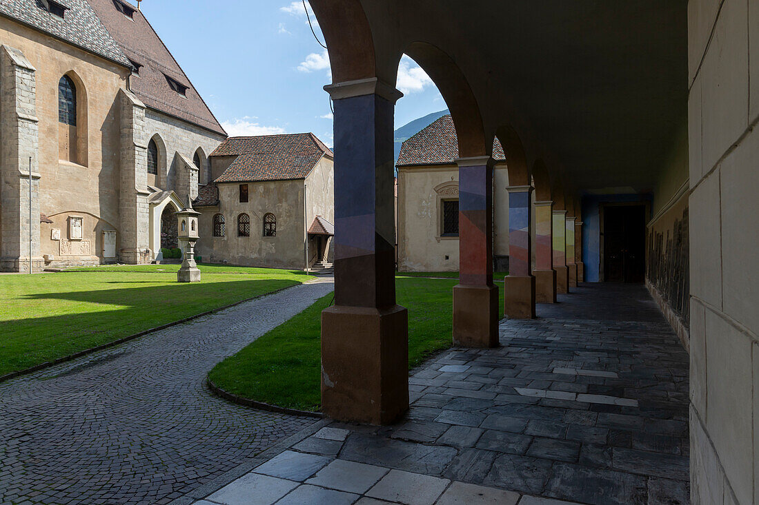 Church of the Archangel Michael, cloister and old cemetery, Brixen, Südtirol, Bolzano district, Italy