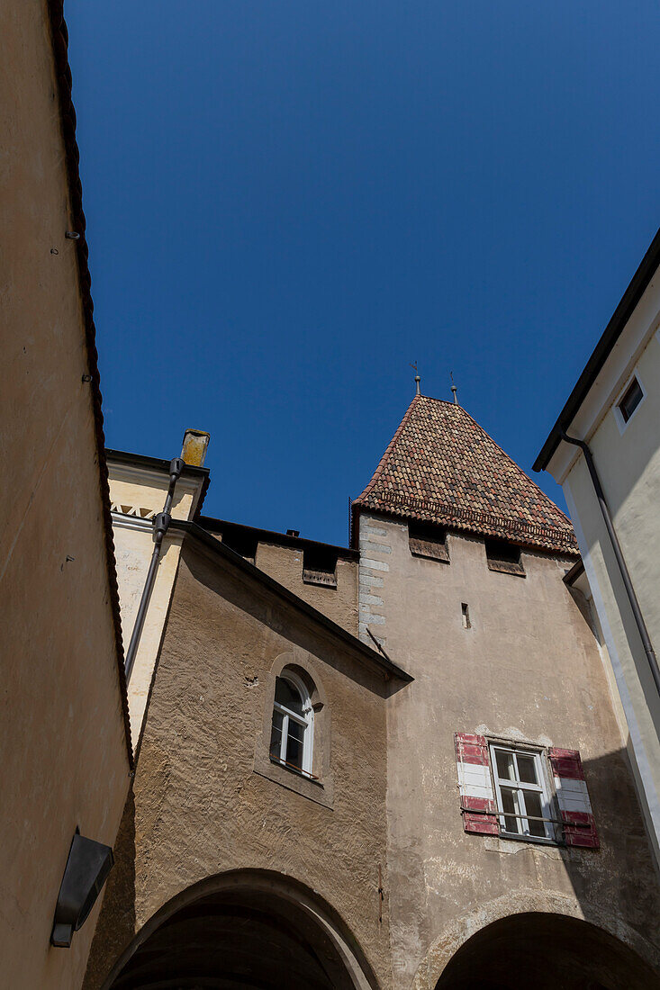 Mittelalterliches Tor „Croce“, Brixen, Südtirol, Bezirk Bozen, Italien