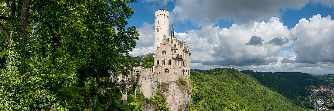 Lichtenstein Castle was only built in the 19th century. in the course of Romanticism in the neo-Gothic style, inspired by the knight novel &quot;Lichtenstein&quot; by Wilhelm Hauff, Baden-Württemberg, Germany
