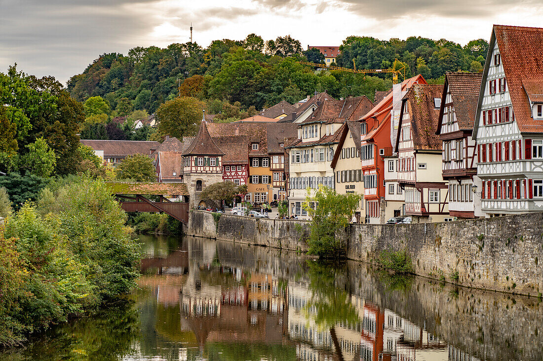 Fachwerkhäuser an der Kocher in Heimbach, Schwäbisch Hall, Baden-Württemberg, Deutschland