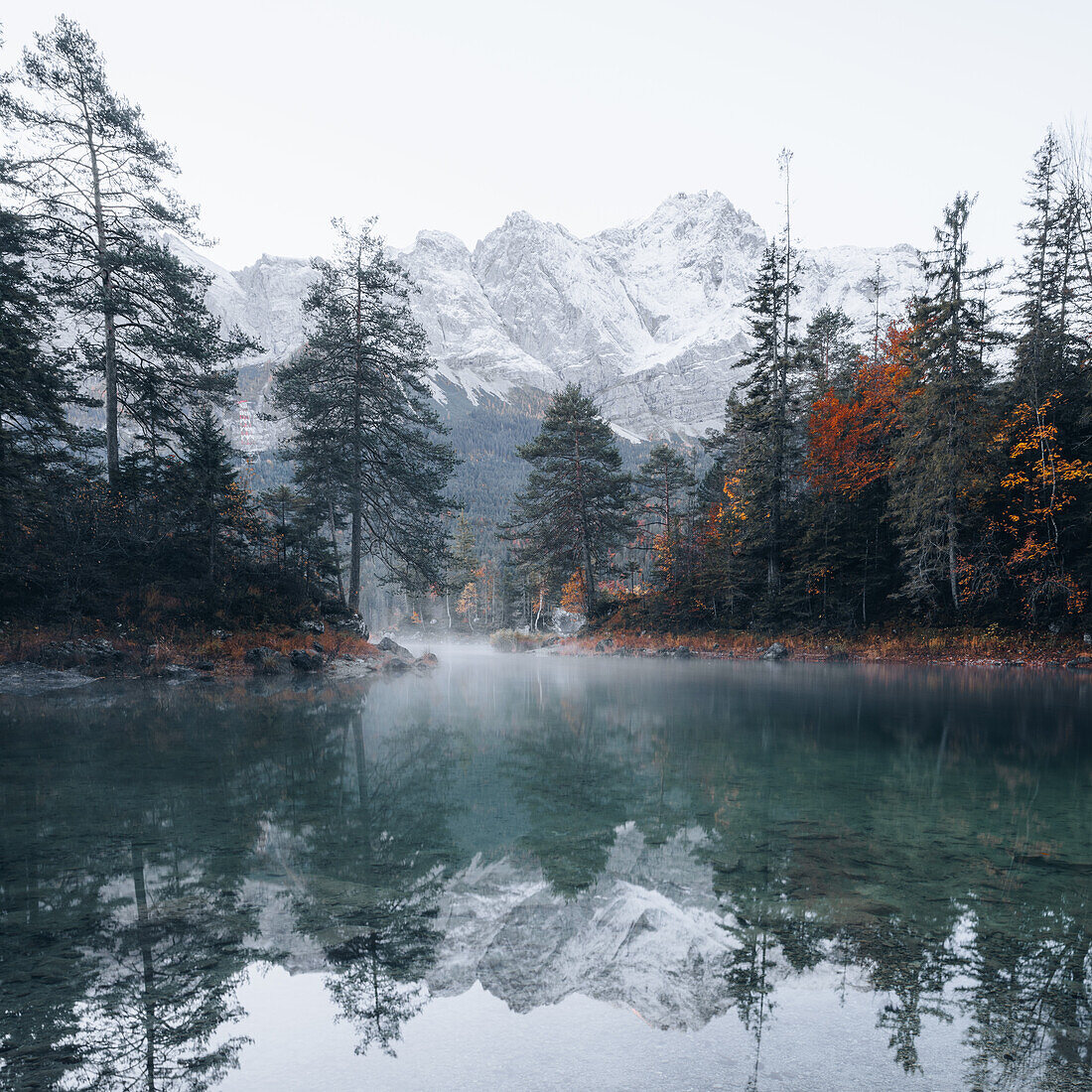 Atmospheric pictures from Eibsee in autumn