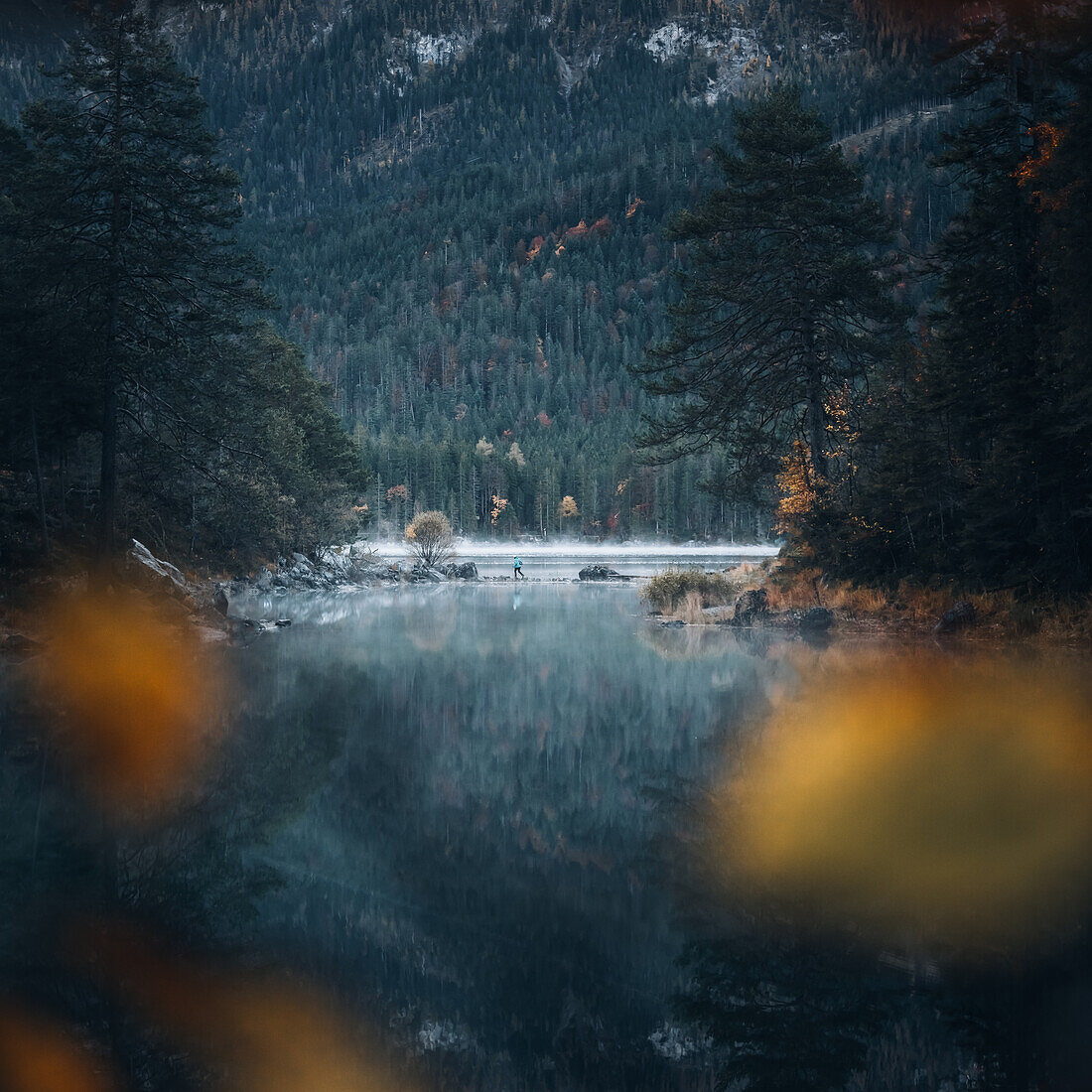 Stimmungsbilder vom Eibsee im Herbst, Bayern, Deutschland