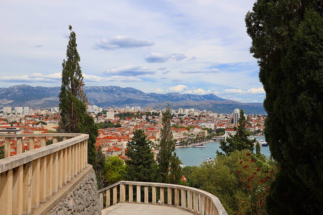 Blick auf die Altstadt von Split, Dalmatien, Kroatien
