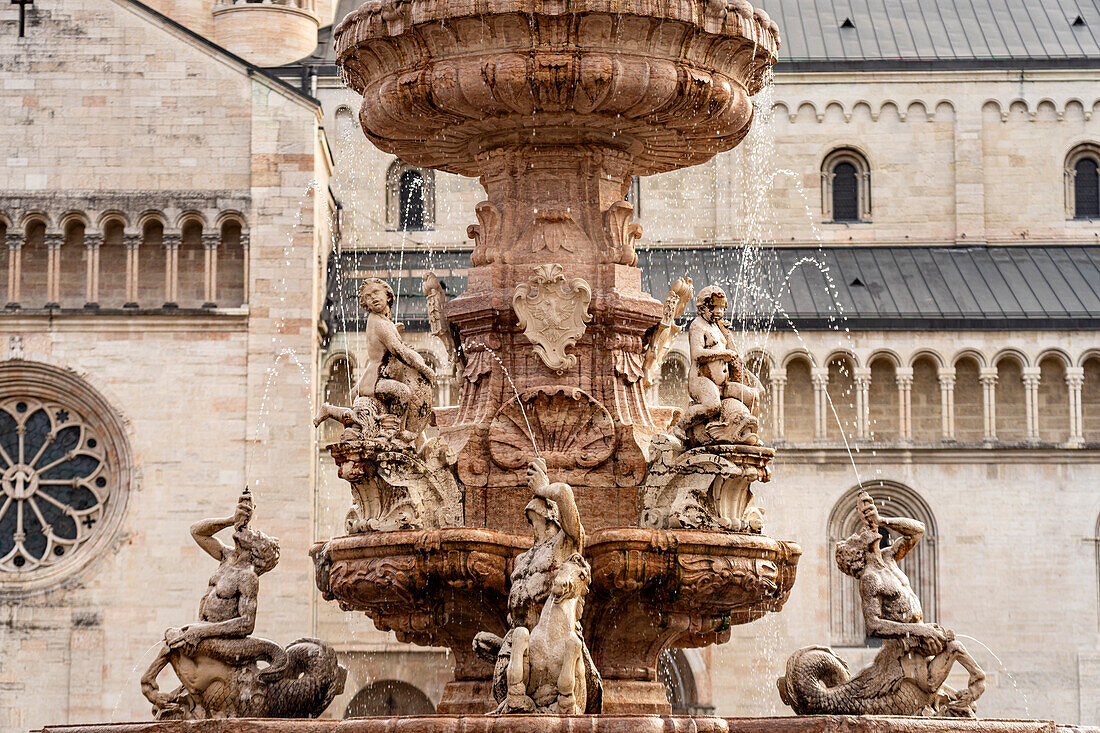 Fountain of Neptune in front of the cathedral on Cathedral Square in Trento, Trentino, Italy, Europe