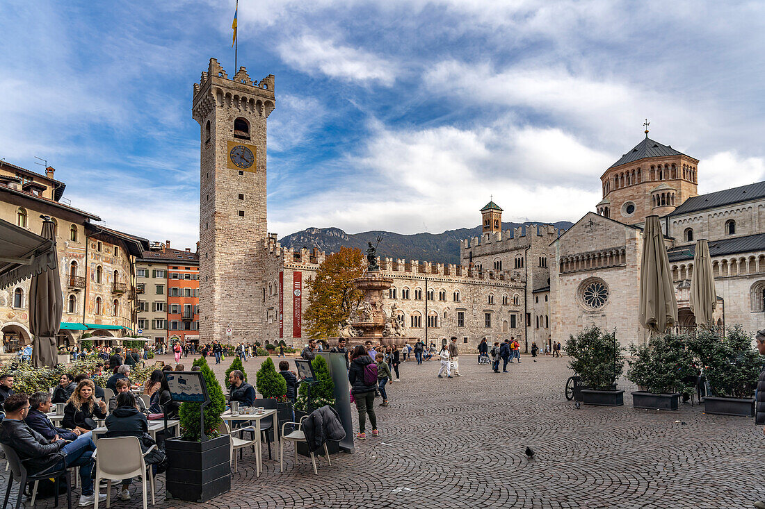 Gastronomy on the Cathedral Square with the Palazzo Pretorio, the cathedral and the Neptune Fountain in Trento, Trentino, Italy, Europe