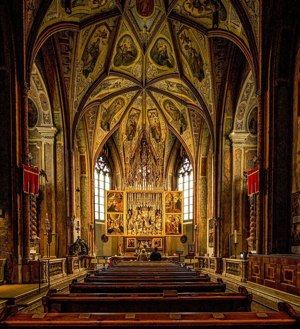 Parish and pilgrimage church of St. Wolfgang, view of the choir room with Pacher altar, St. Wolfgang, Salzkammergut, Austria