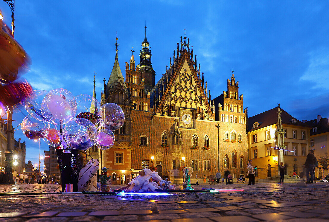Rynek and Old Town Hall (Stary Ratusz) in the Old Town (Stare Miasto) of Wrocław (Wroclaw, Breslau) in the evening light in Dolnośląskie Voivodeship of Poland