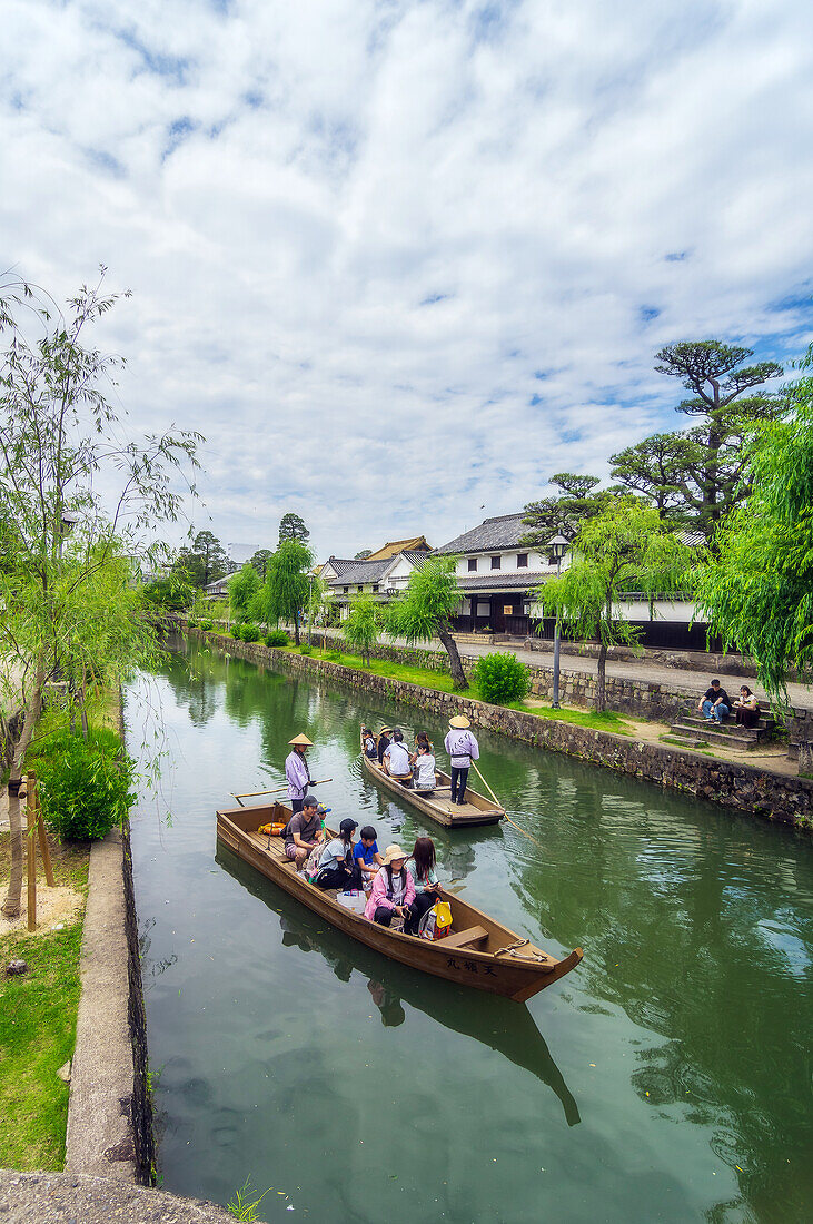 Kurashiki ist eine Großstadt in der Präfektur Okayama und der ehemaligen Provinz Bitchū auf Honshū, der Hauptinsel von Japan.